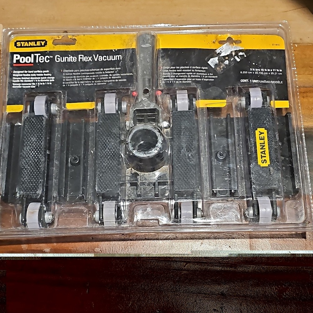 Stanley PoolTec Gunite Flex Pool Vacuum Head T-810 Black/Yellow/Gray